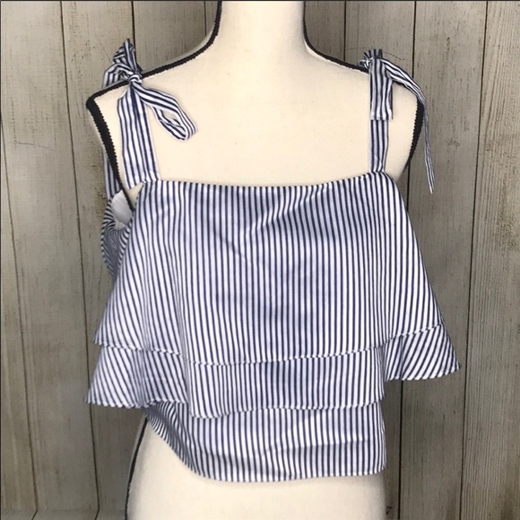 Gianni Bini Jenna Hello Sailor Shoulder Tie Crop - Picture 2 of 7